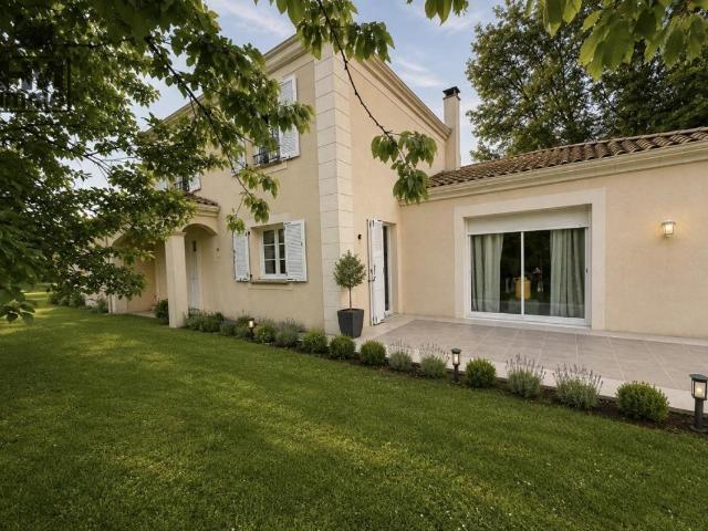 Maison 5 pièces 141 m²