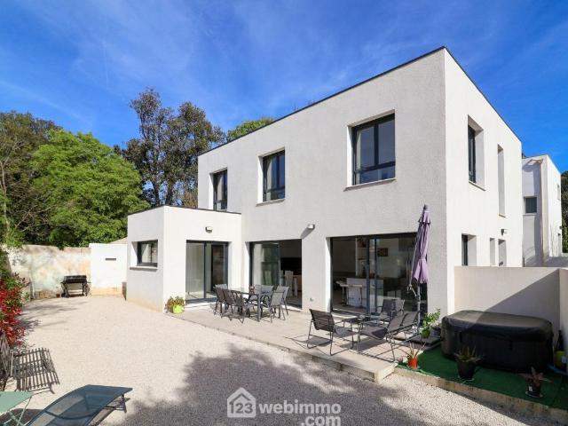 Maison 5 pièces 141 m²