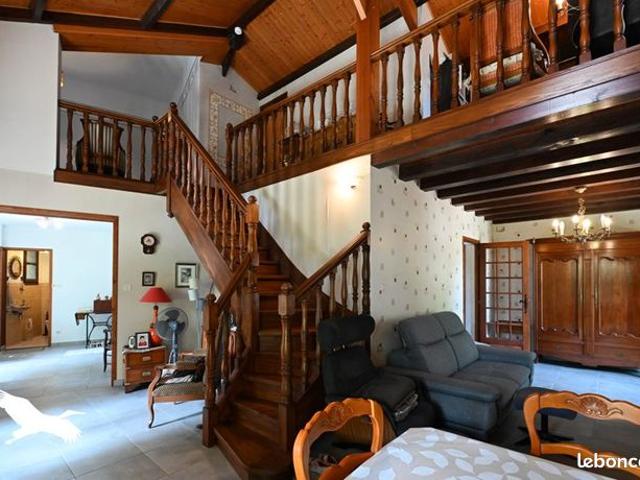 Maison 5 pièces 141 m²