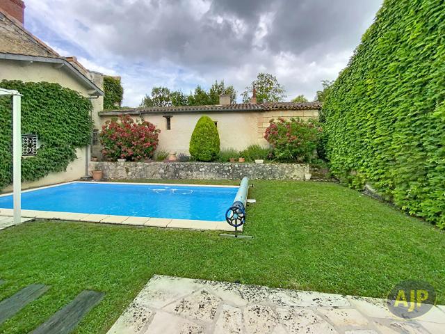 Maison 5 pièces 141 m²