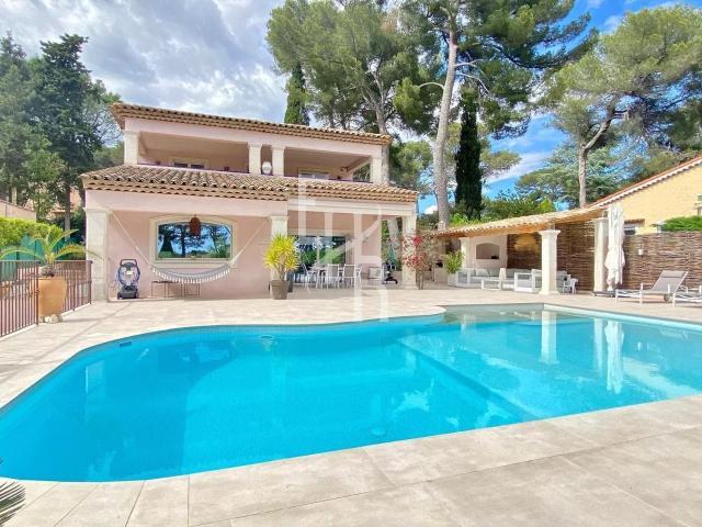 Maison 5 pièces 141 m²