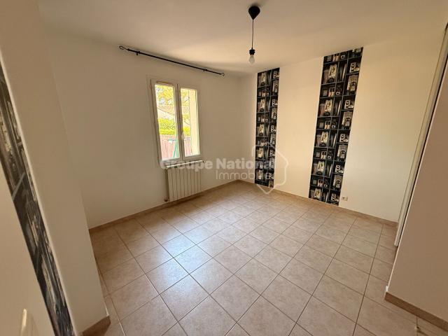 Maison 5 pièces, 141 m² à louer à Monteux 84170