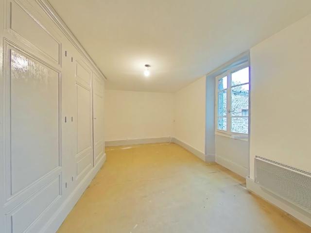 Maison 5 pièces, 141 m² à louer à Rochefort Samson 26300