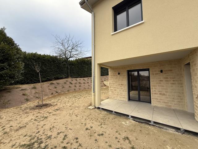 Maison 5 pièces, 141 m² à louer à Saint Cyr au Mont d'Or 69450