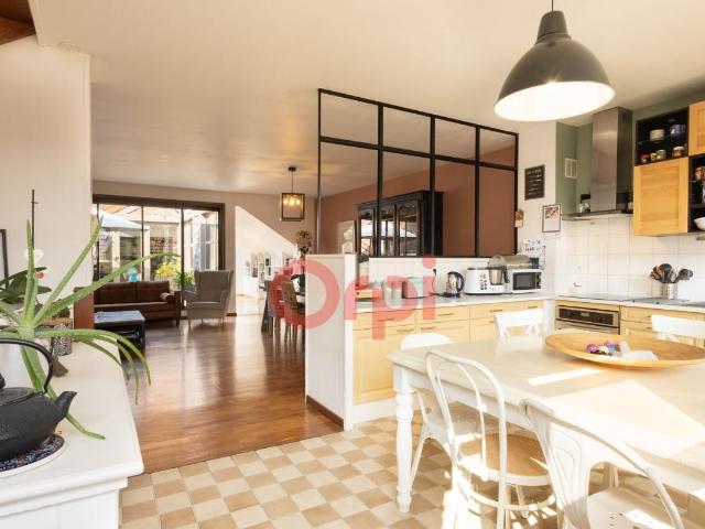 Maison 5 pièces 140 m²