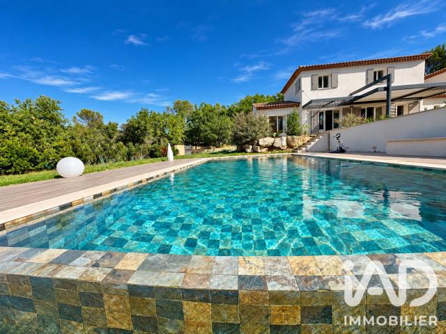 Maison 5 pièces 143 m²