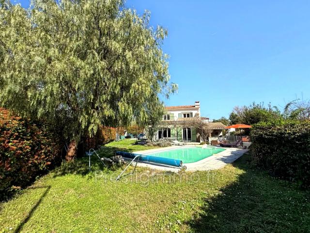 Maison 5 pièces 143 m²