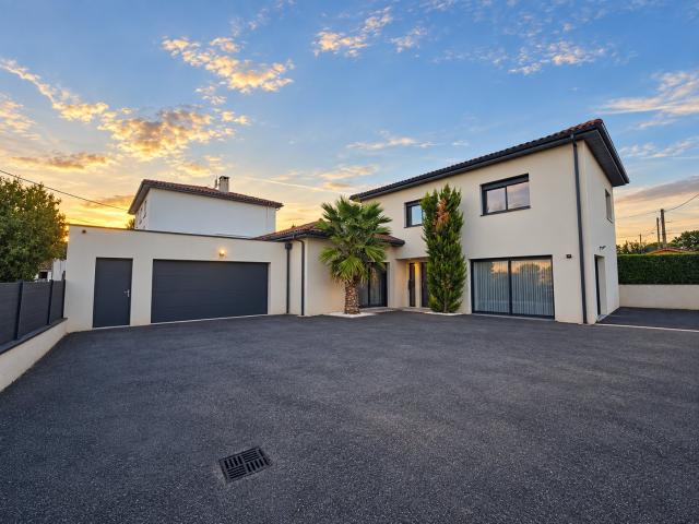 Maison 5 pièces 143 m²