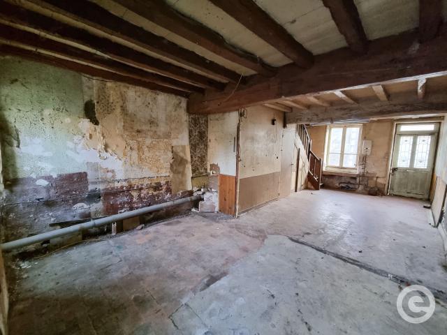 Maison 5 pièces 143m2 à rénover proche Vézelay