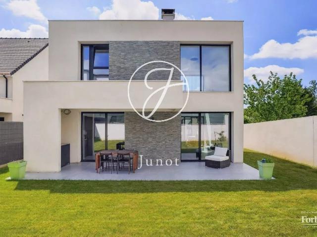 Maison 5 pièces 154 m²