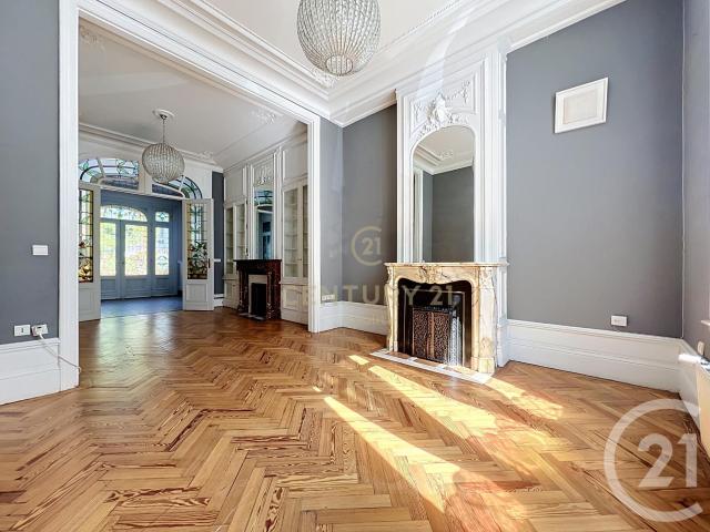 Maison 5 pièces 154 m²