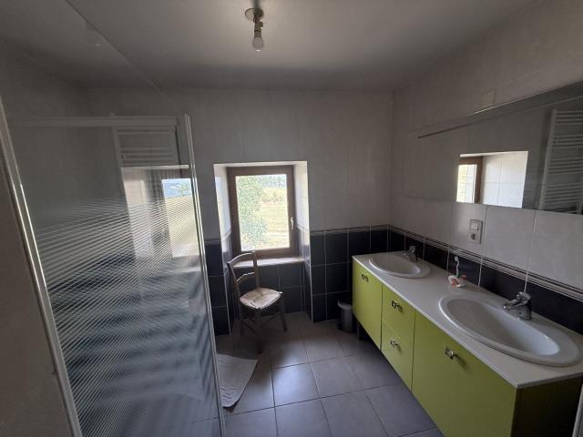 Maison 5 pièces, 154 m² à louer à Prévinquières 12350