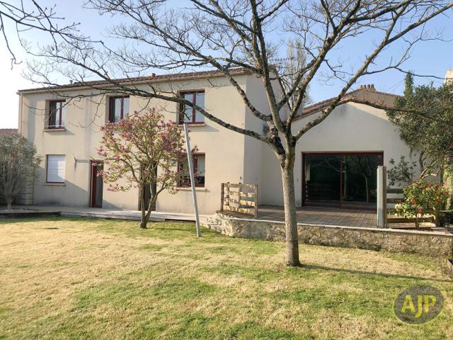 Maison 5 pièces 155 m²