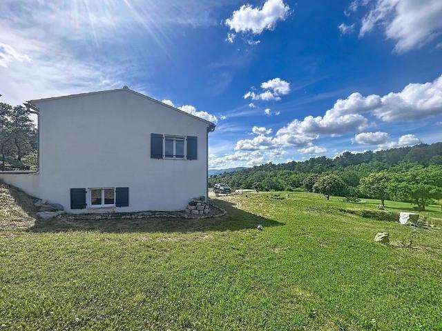 Maison 5 pièces, 155 m² à louer à La Bastide des Jourdans 84240