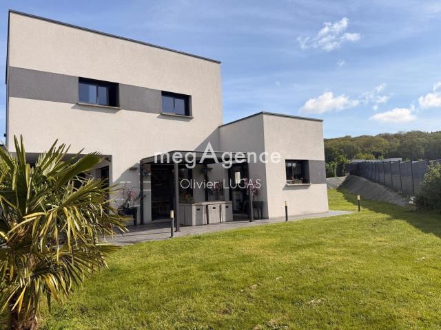 Maison 5 pièces 156 m²