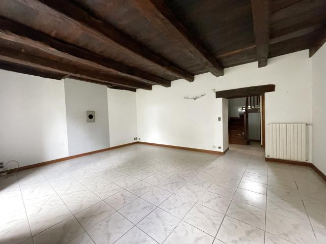 Maison 5 pièces, 156 m² à louer à Manhac 12160