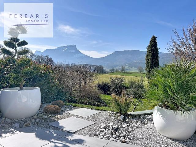 Maison 5 pièces 157 m²