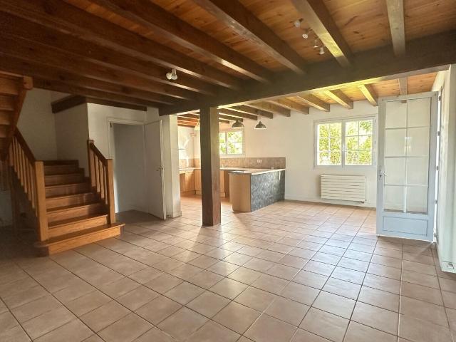 Maison 5 pièces, 158 m² à louer à Hasparren 64240
