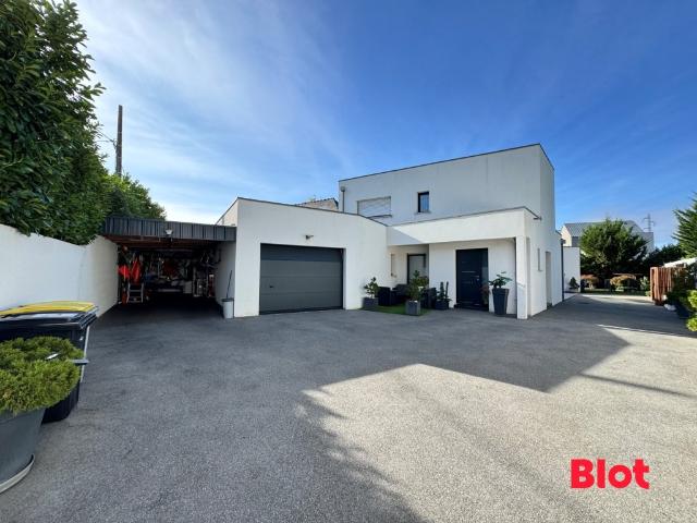 Maison 5 pièces 150 m²