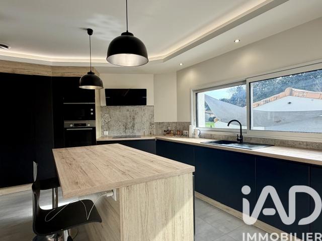 Maison 5 pièces 150 m²