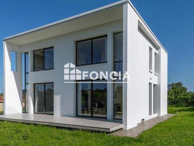 Maison 5 pièces 150 m²