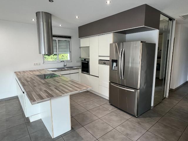 Maison 5 pièces, 150 m² à louer à Lasseube 64290
