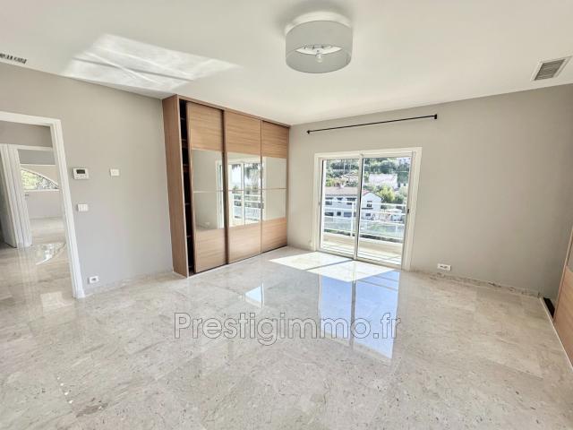 Maison 5 pièces, 150 m² à louer à Le Cannet 06110
