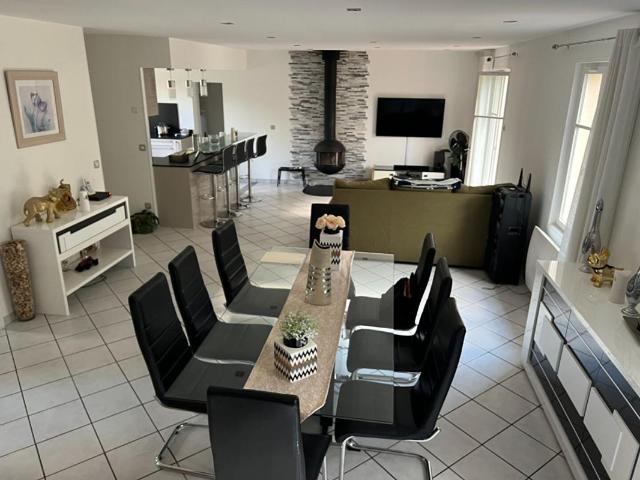 Maison 5 pièces 151 m²