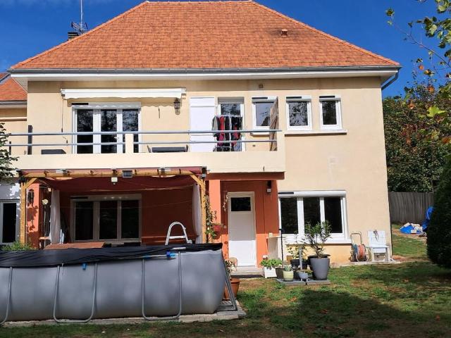 Maison 5 pièces 151 m²
