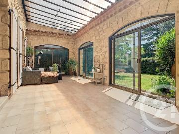 Maison 5 pièces 151 m²