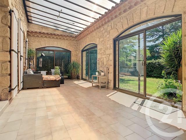 Maison 5 pièces 151 m²