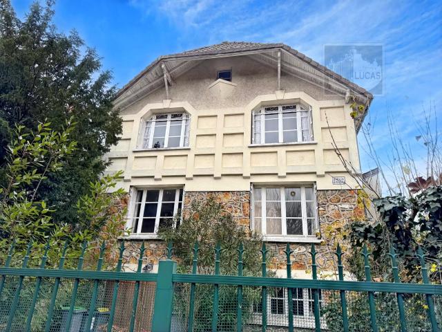 Maison 5 pièces 151 m²