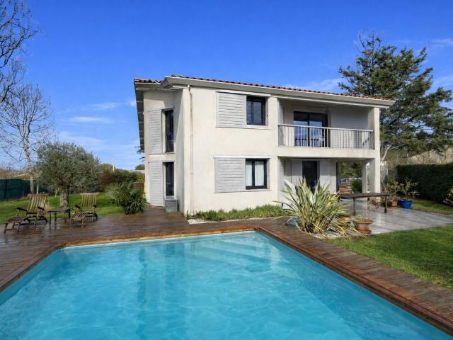 Maison 5 pièces 153 m²