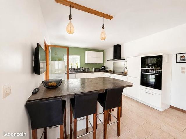 Maison 5 pièces 164 m²