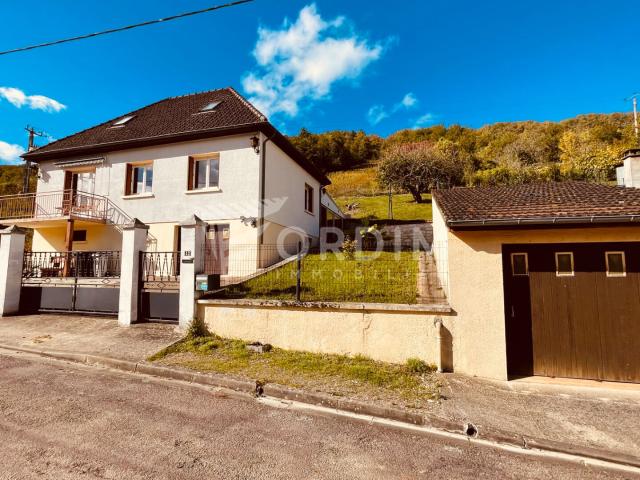 Maison 5 pièces, 164 m² à louer à Junay 89700