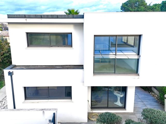 Maison 5 pièces 217 m²