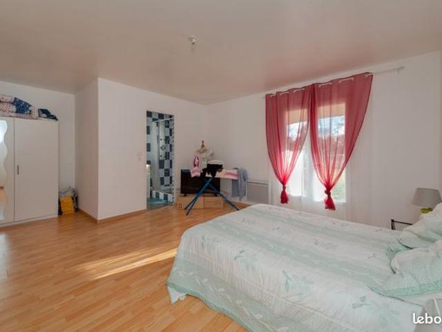 Maison 5 pièces 165 m²