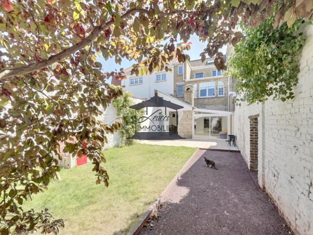 Maison 5 pièces 165 m²