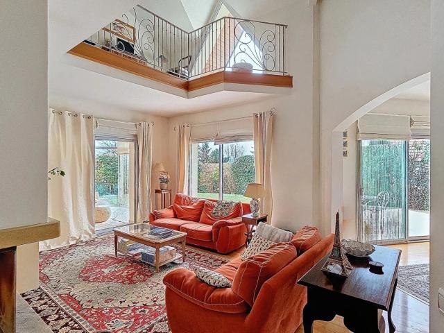 Maison 5 pièces 166 m²
