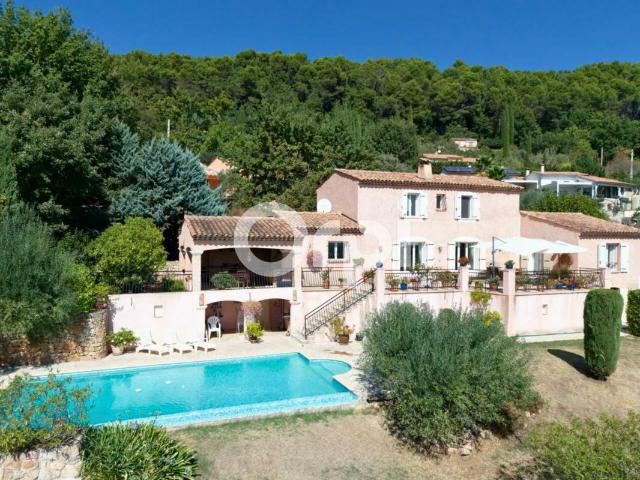 Maison 5 pièces 200 m²
