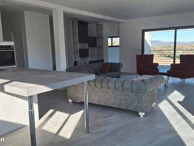 Maison 5 pièces 167 m²