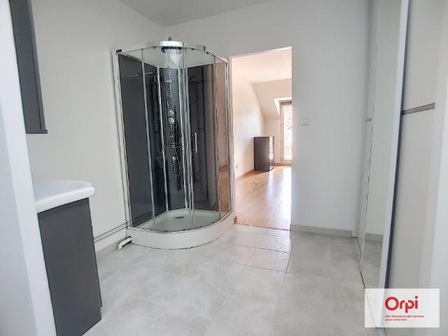 Maison 5 pièces, 167 m² à louer à Montluçon 03100