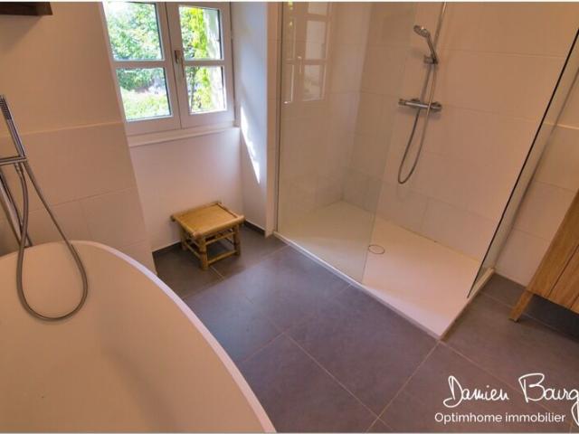 Maison 5 pièces, 167 m² à louer à Divonne les Bains 01220