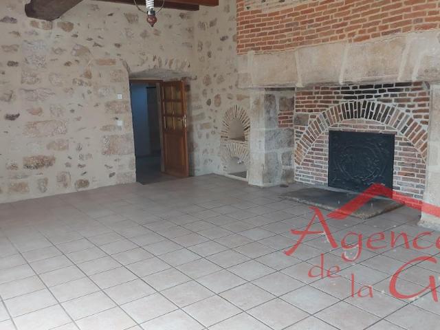Maison 5 pièces, 168 m² à louer à Sézanne 51120