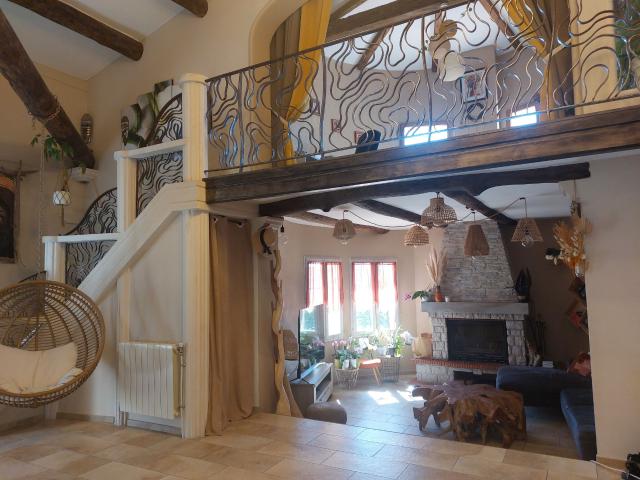 Maison 5 pièces, 169 m² à louer à Marignane 13700