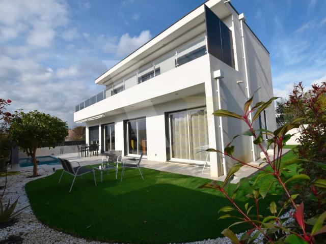 Maison 5 pièces 160 m²