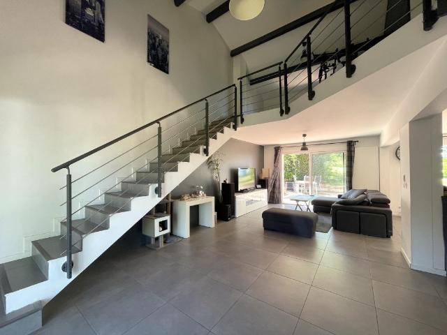 Maison 5 pièces 160 m²