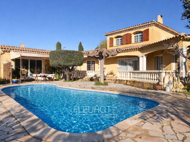 Maison 5 pièces 160 m²