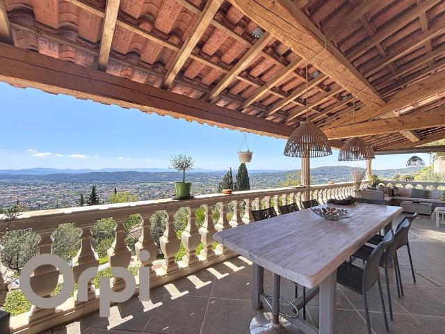 Maison 5 pièces 160 m²
