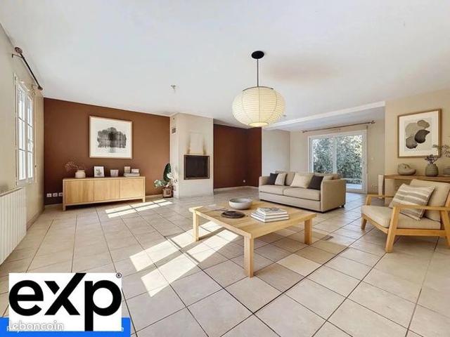 Maison 5 pièces 160 m²
